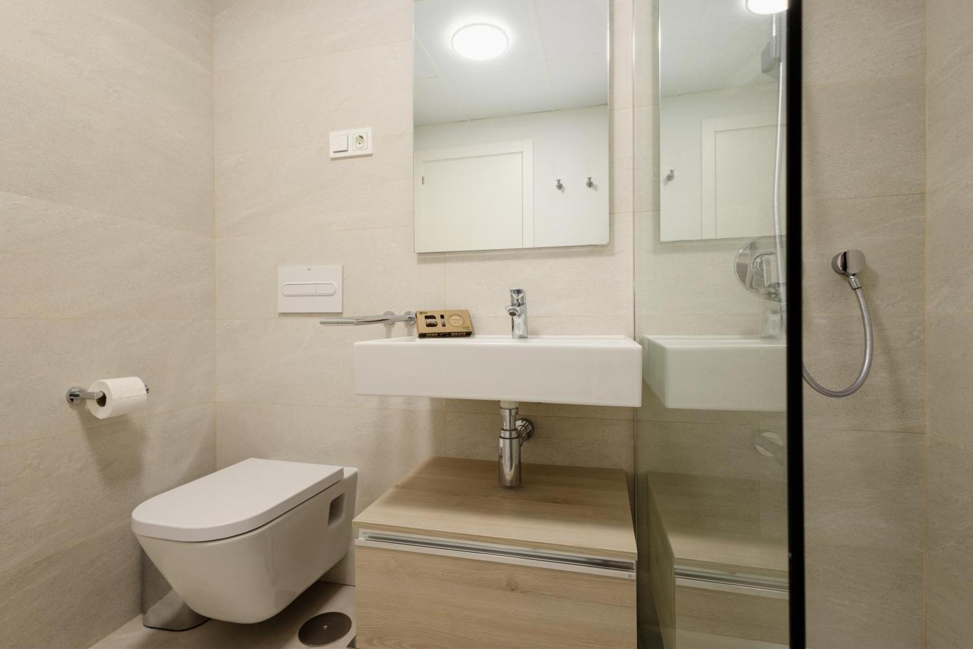 Luxurious 2 Bedroom Apartment Close To The Beach In Естепона Екстериор снимка