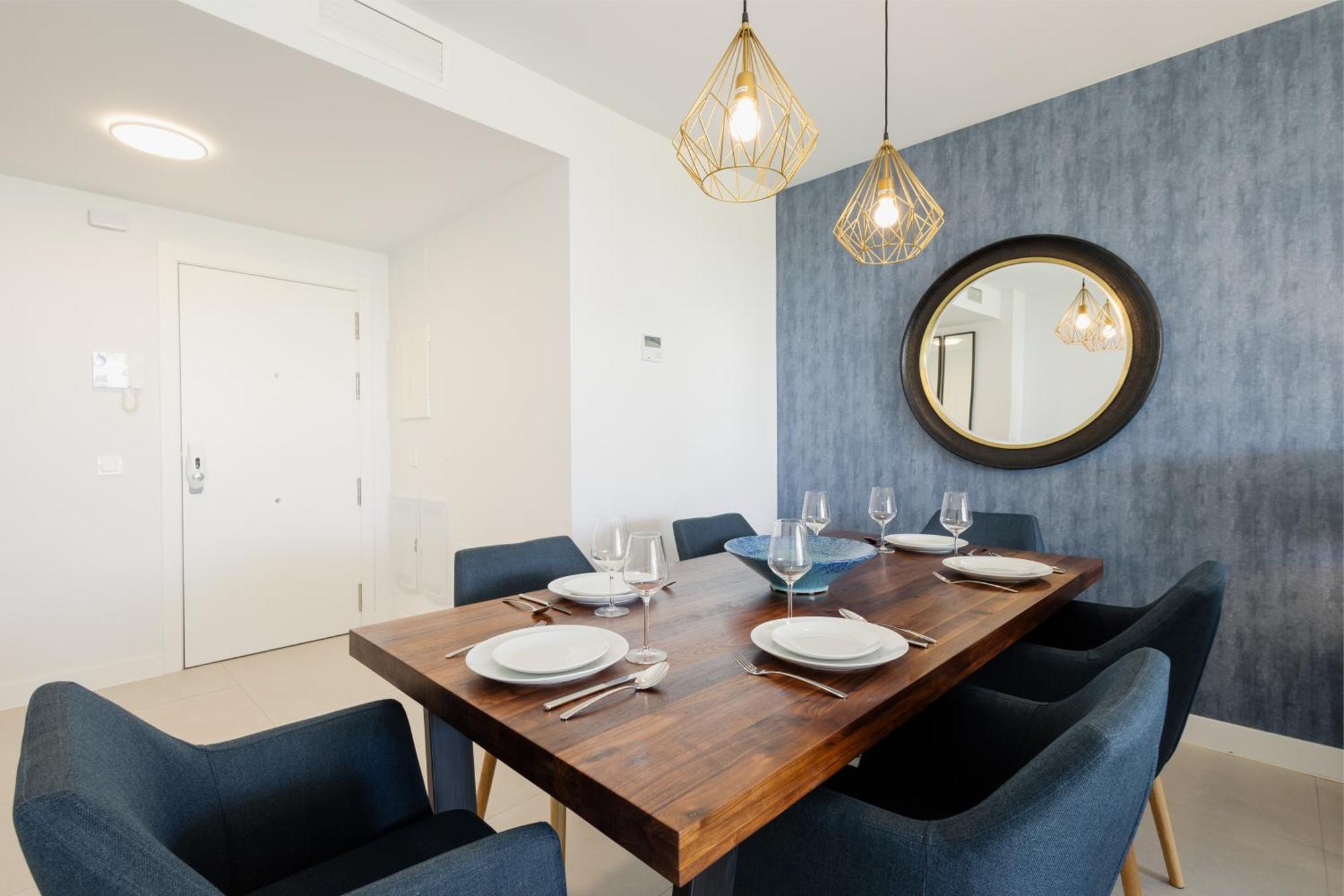 Luxurious 2 Bedroom Apartment Close To The Beach In Естепона Екстериор снимка
